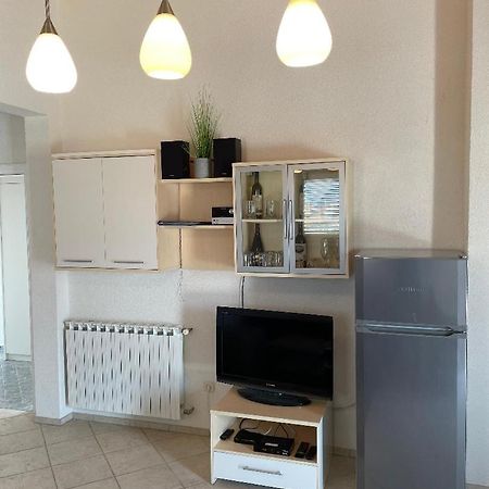 Apartment Gordana Вир Екстериор снимка